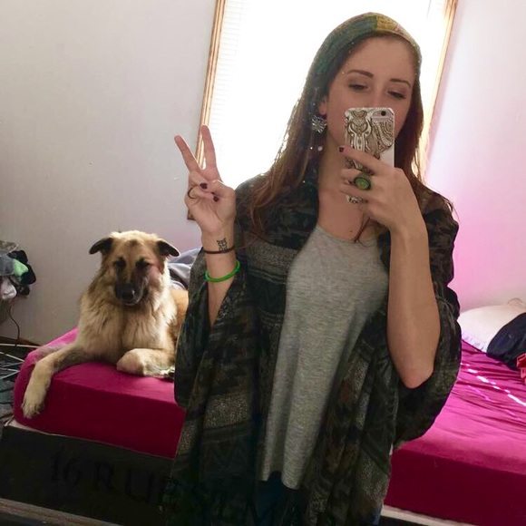 Meet your Posher, Jordyn - Picture 1 of 1